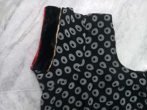 Black stiched Blouse 💗