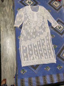 Lucknowi Chikankari Kurta (white)