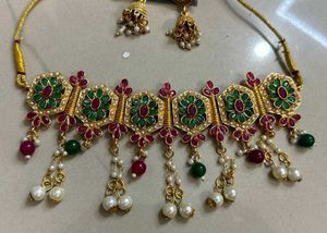Unused 💗Elegant Emerald  Ruby Choker Set