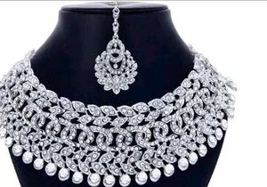 Elegant Silver Jewelry Set