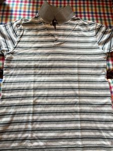 T shirt with jeans combo