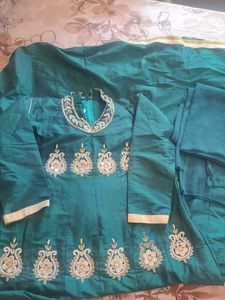 Elegant Green Embroidered Kurta Set