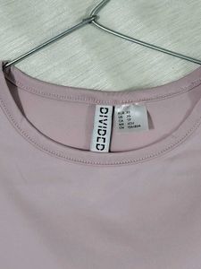 H&amp;M Divided Tee