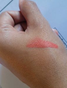 Oriflame Lipstick Oncolour