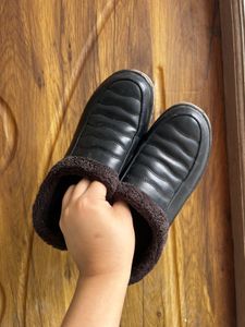 Black Winter Shoe
