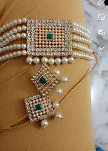 Choker With Pearl Necklace