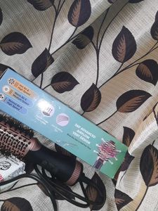 Vega Hair Dryer Brush