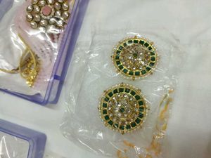 Zaveri Pearls Jewelry Set