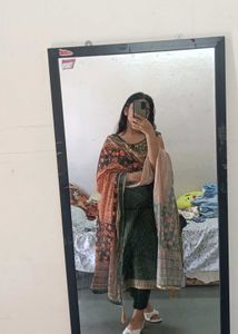 Pakistani Style Suit