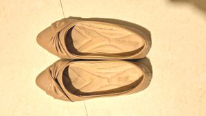 Twisted Detail Pointed Toe Ballerinas