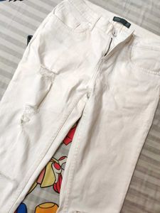 Ether White Distressed Jeans 🤍😍
