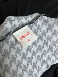 Lowcut Blouse