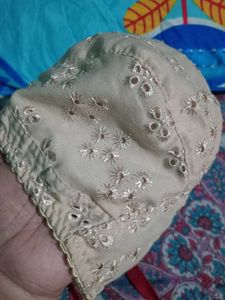 7 Vintage Eyelet Bras - Size 34B