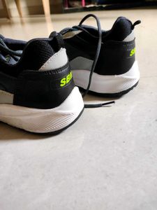 Sports Shoes