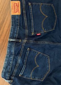 LEVIS Dark Wash Denim Jeans
