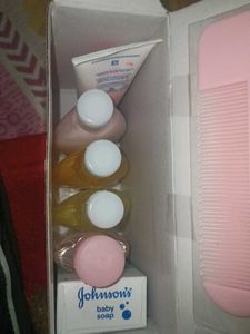 Johnson Baby Gift Set Pack Of 9 Items