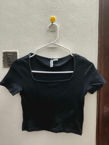 H&M Black Crop Top