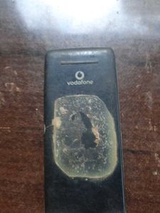 Vodafone 125 Classic Phone