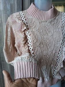 Lace Detailed Knit Top