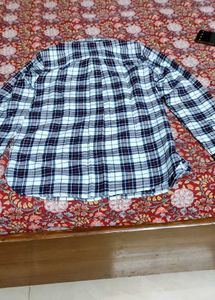 Plaid Flannel Shirt (women black and white)
