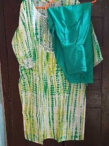 Combo-Stylish Women's 2-KurtasWithGreenSalwar