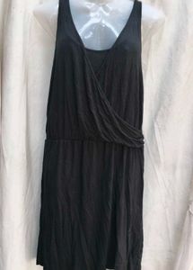 12221. Black Sleeveless Dress