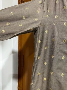 Avaasa Women Kurta