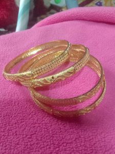 Devi Bangles With Box