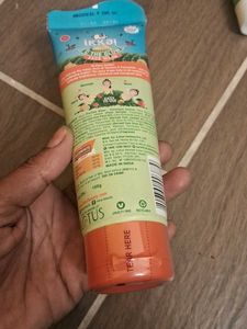 Ikkai C The Glow Face Wash