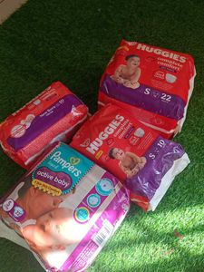 Baby Diapers - Pampers & Huggies