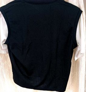 Chic Black &amp; White Top