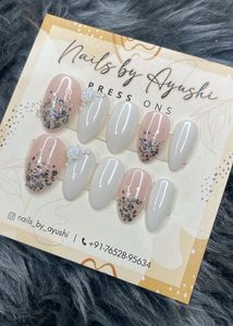 Pressons Nails
