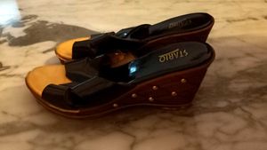 Ladies Designer Footwear Heels