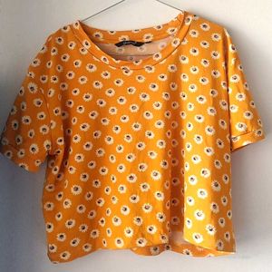 Globus Daisy Print Crop Top