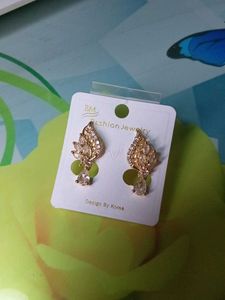 Elegant Gold Drop Earrings