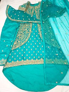 Teal🌷Embroidere Pakistani Suit💙
