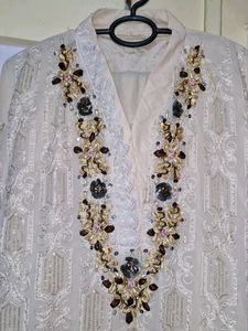 Elegant Embroidered Dupatta with kurta pajama set