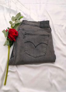 Levi&#39;s Gray Wash Ankle Detail Jeans