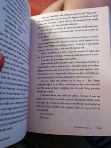 It Ends With Us by Colleen Hoover