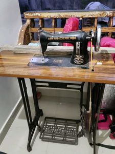 Vintage Sincere Sewing Machine
