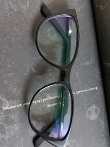 Black 👓