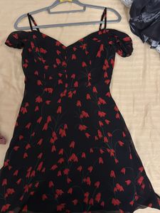 Sweetheart neck and offshoulder Floral Dress