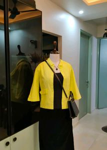 💥Price Drop💥Crop Length Neon Classic Shirt