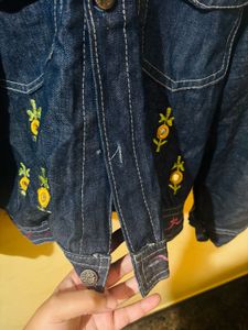 ₹190 Embroidered Denim Jacket - XL