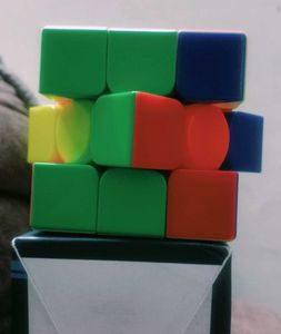 Rubik&#39;s Cube High Speed Sticker Less