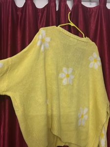 Oversized Daisy Yellow Cardigan