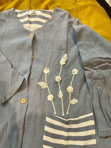 Cute Blue Floral Sweater Top