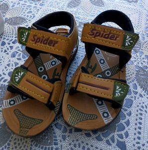 Bacchon Ki Like New Sandal