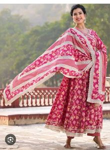 Elegant Floral Print Kurta Set