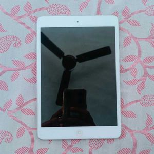 Ipad mini 1 Like New Condition